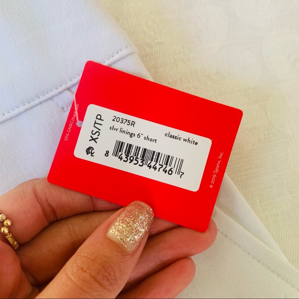 NWT Spanx On the Go 6" Shorts with Silver Lining Technology XS - Picture 6 of 10